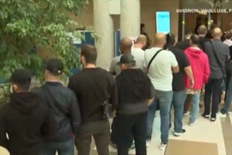 the queue of defendants