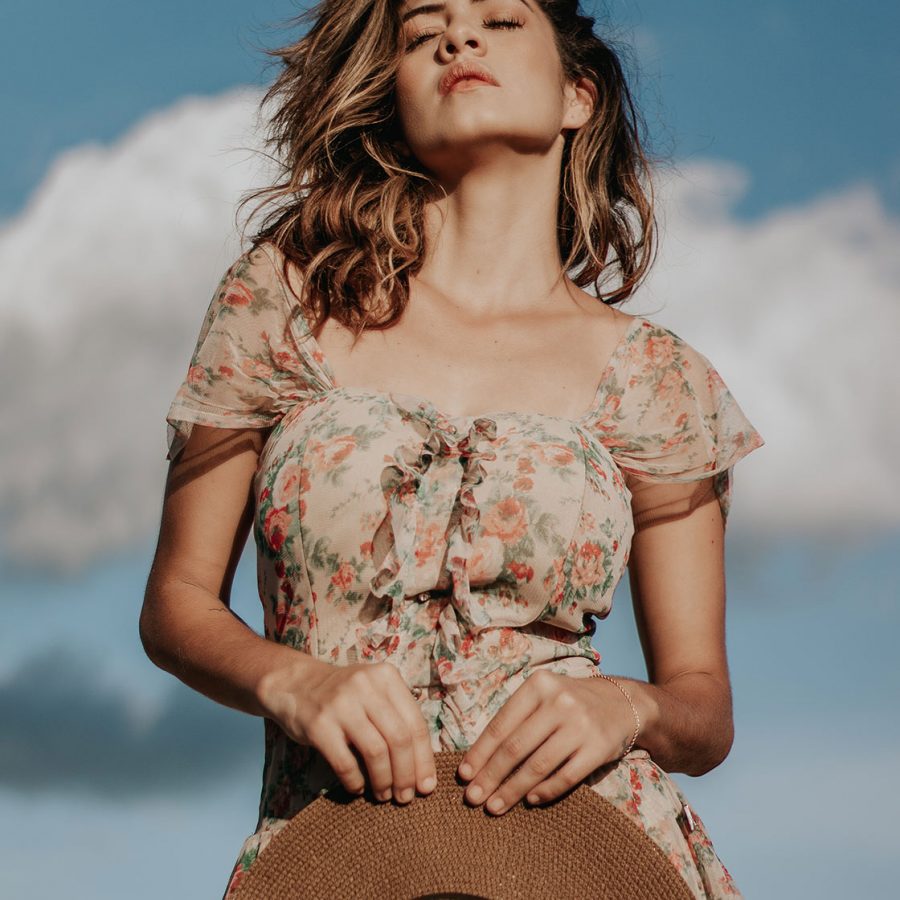 photo-of-woman-in-floral-dress-holding-a-sun-hat-and-posing-3034889 photo-of-woman-in-floral-dress-holding-a-sun-hat-and-posing-3034889